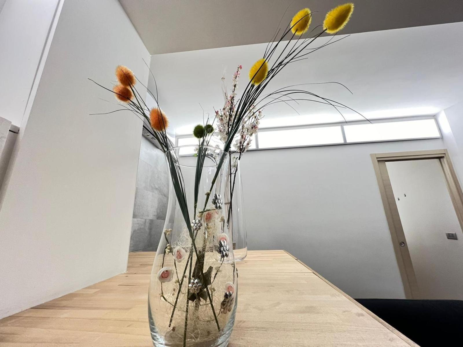 "R&P Apartment", Short Term Stay, Elegant Design, Bisceglie Metro Station, Easy For San Siro And Fiera Milano, Free Parking 外观 照片
