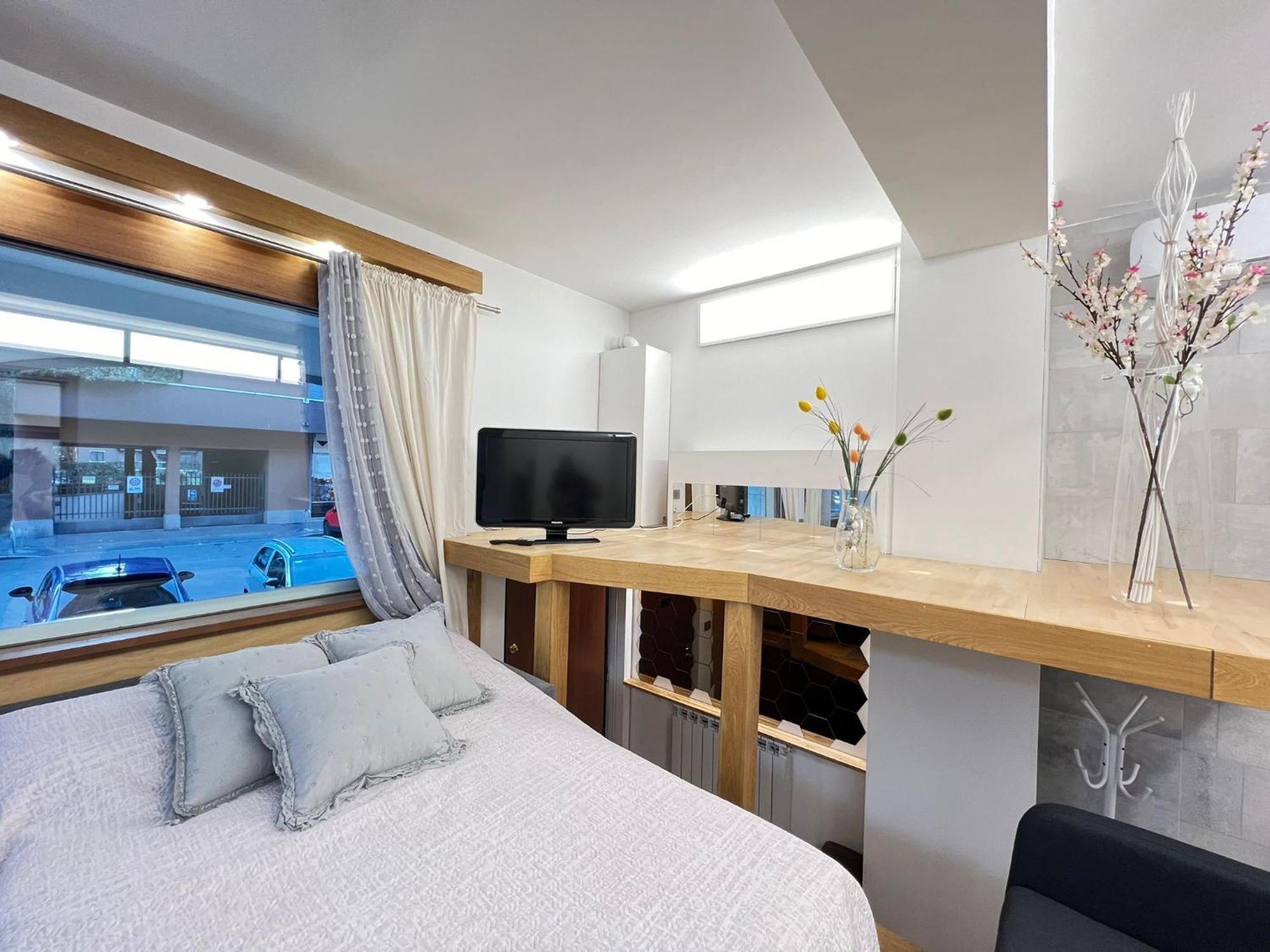 "R&P Apartment", Short Term Stay, Elegant Design, Bisceglie Metro Station, Easy For San Siro And Fiera Milano, Free Parking 外观 照片
